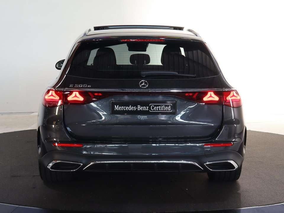 Mercedes-Benz E 300 - Imagem 4
