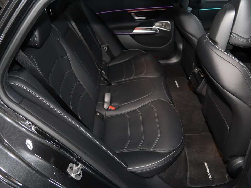 Mercedes-Benz E 300 - Imagem 9