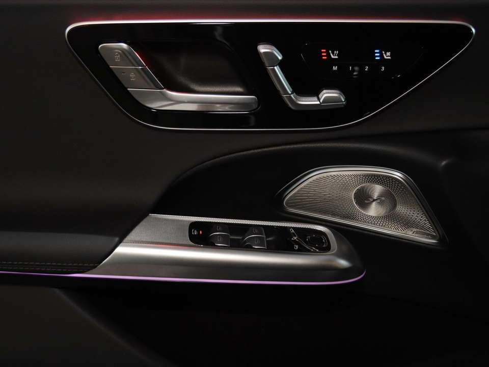 Mercedes-Benz E 300 - Imagem 13