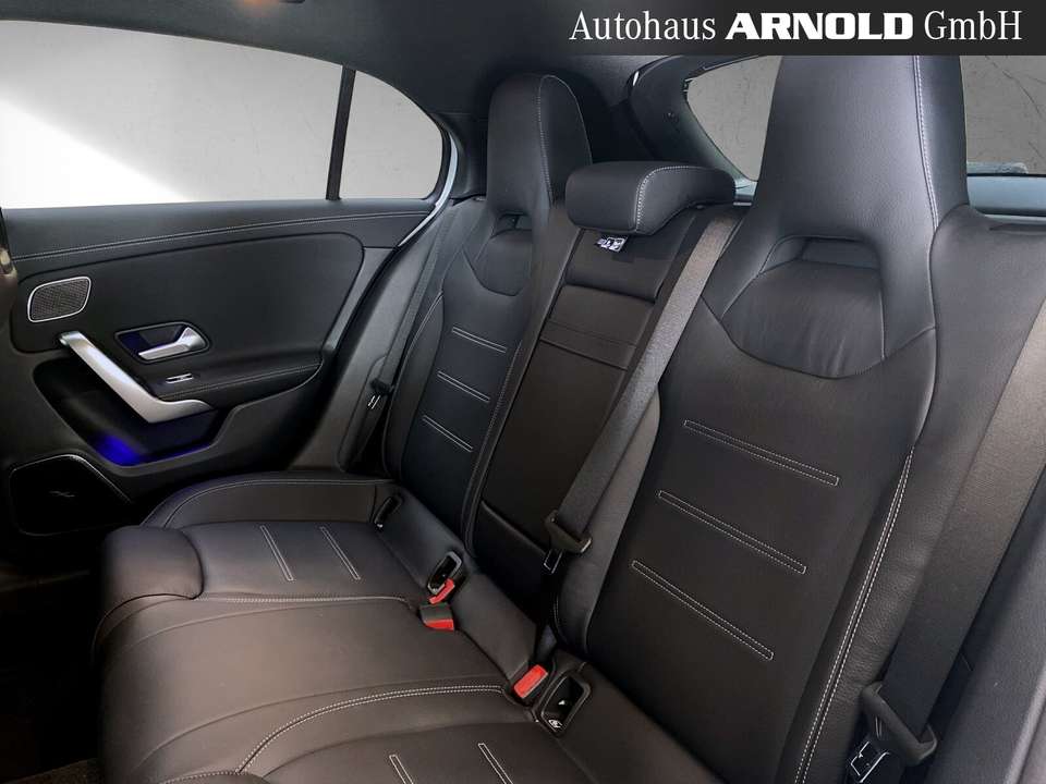 Mercedes-Benz A 45 AMG - Imagem 10
