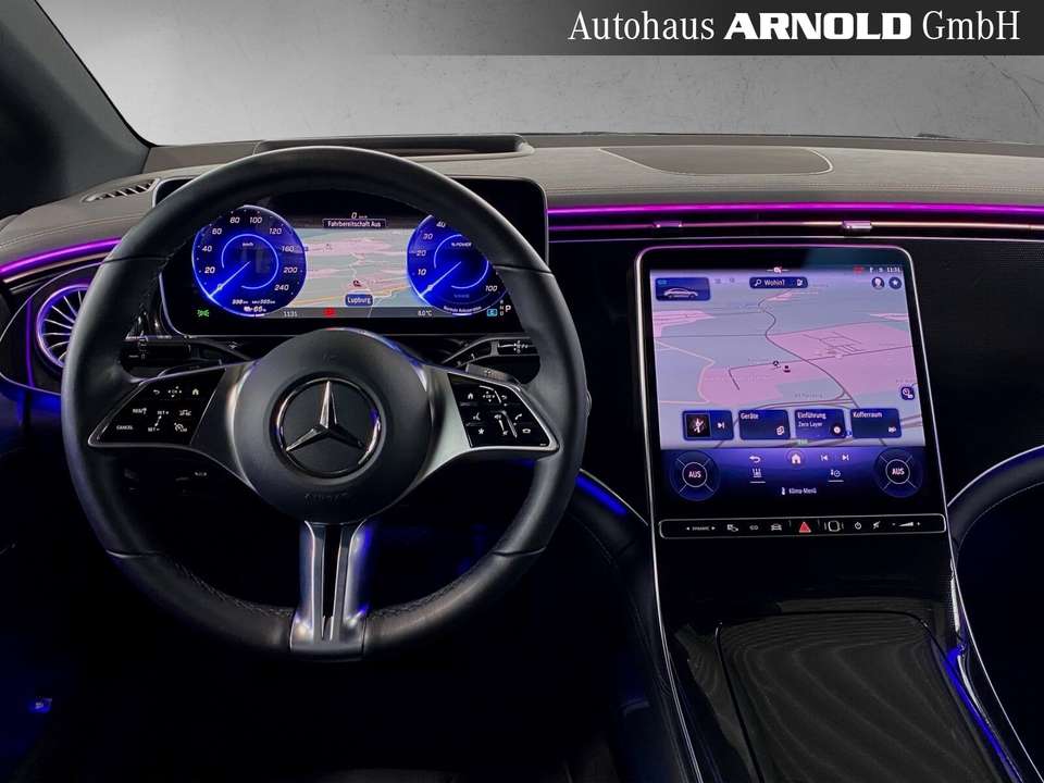 Mercedes-Benz EQE 300 - Imagem 9