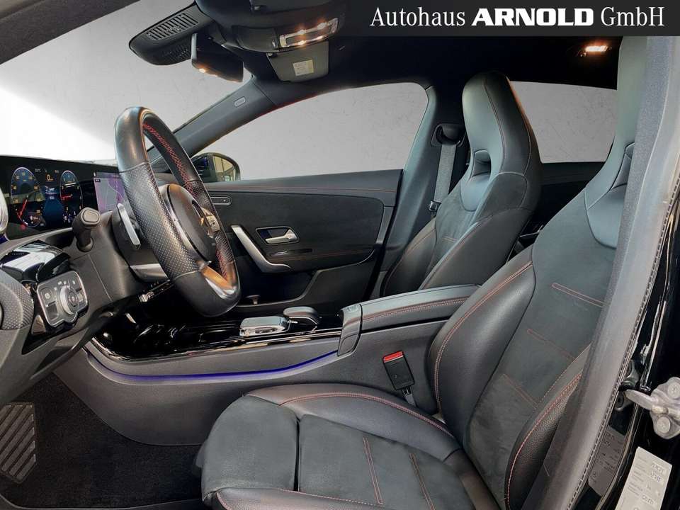 Mercedes-Benz CLA 220 - Imagem 8