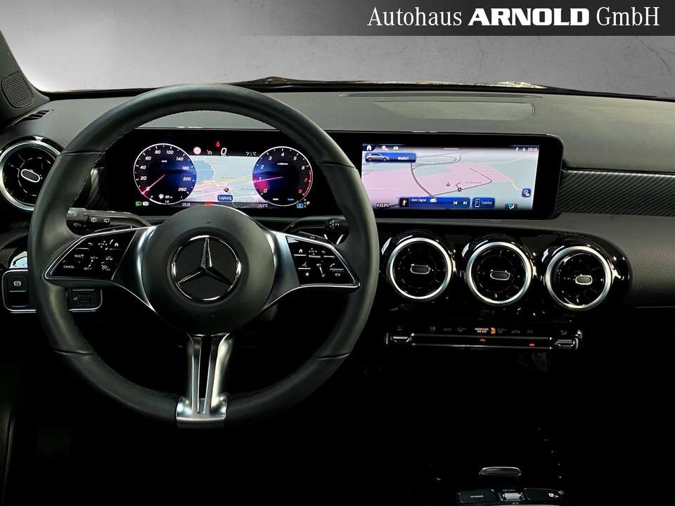 Mercedes-Benz A 180 - Imagem 9