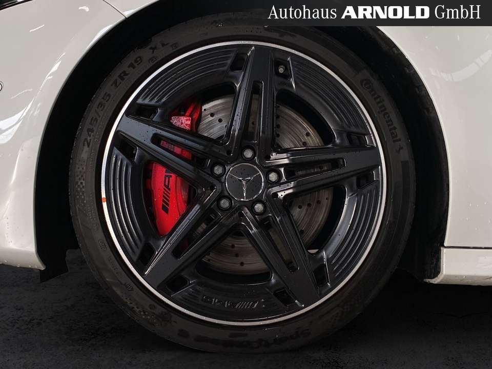 Mercedes-Benz A 45 AMG - Imagem 14