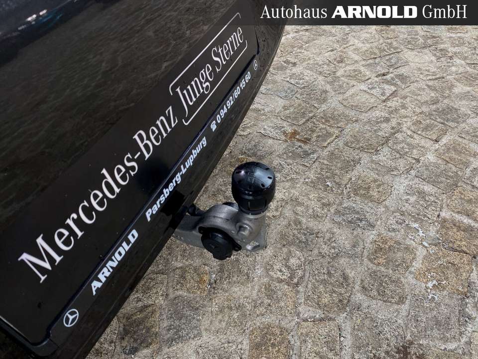 Mercedes-Benz EQE 300 - Imagem 15