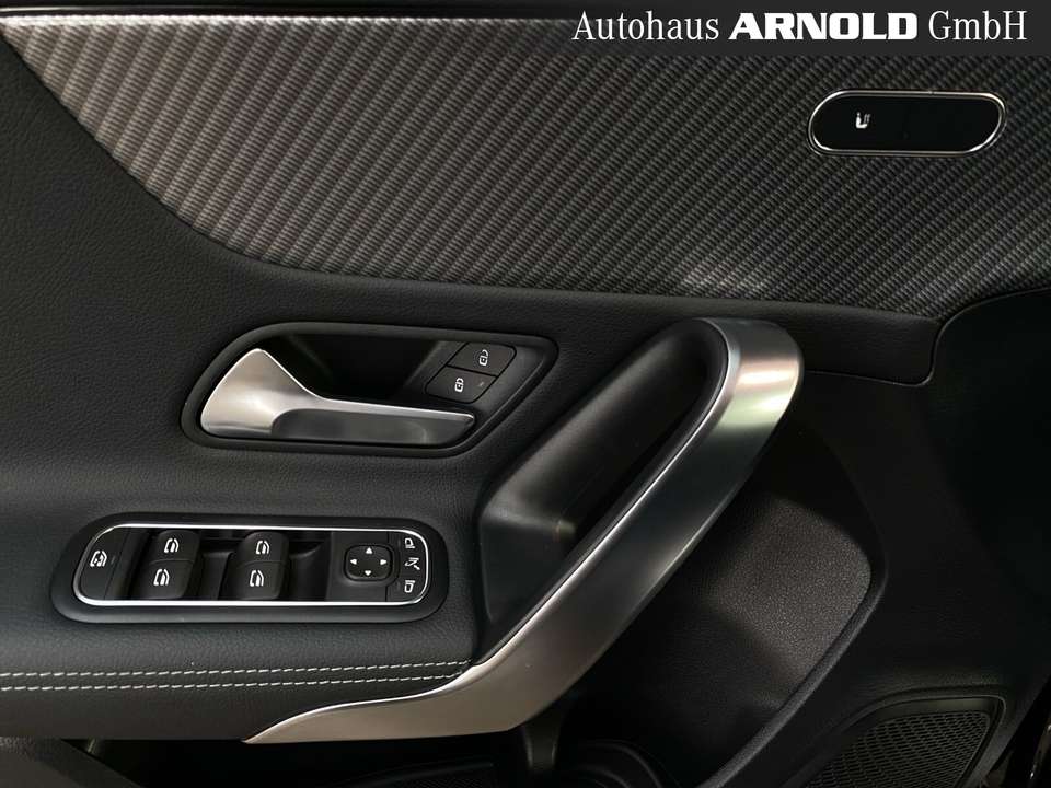 Mercedes-Benz A 180 - Imagem 14