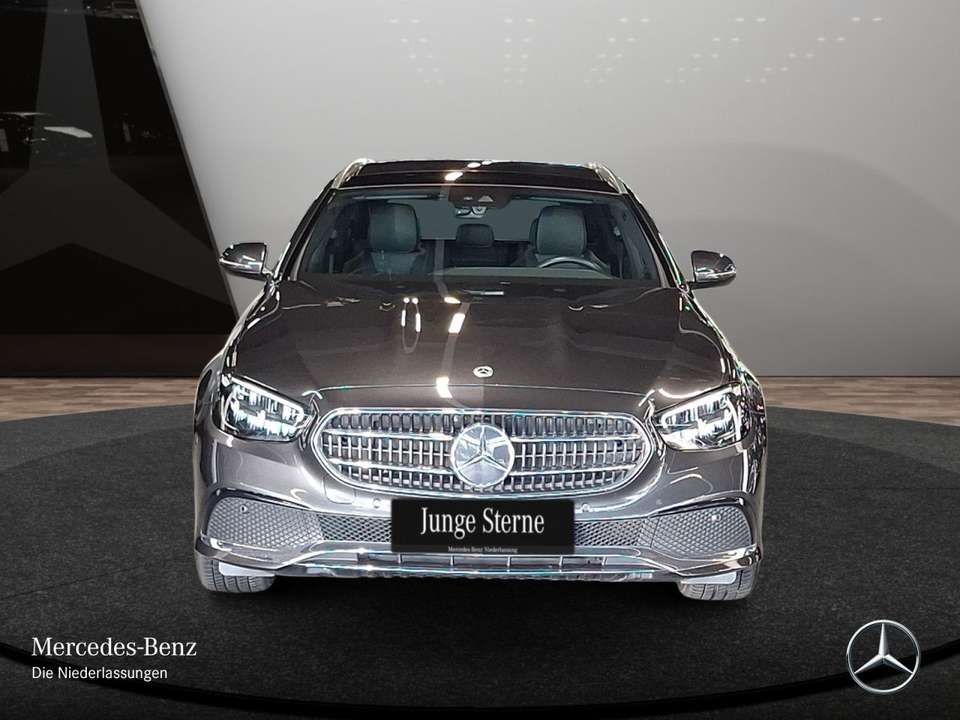 Mercedes-Benz E 200 - Imagem 3