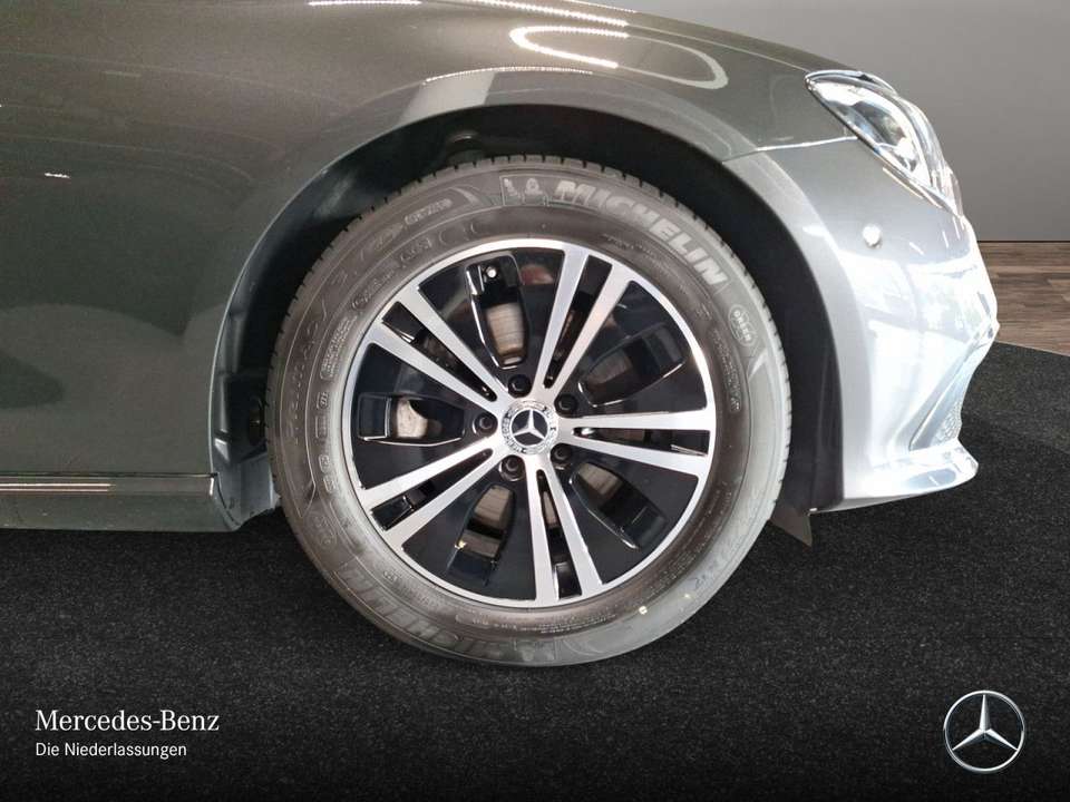 Mercedes-Benz E 200 - Imagem 6