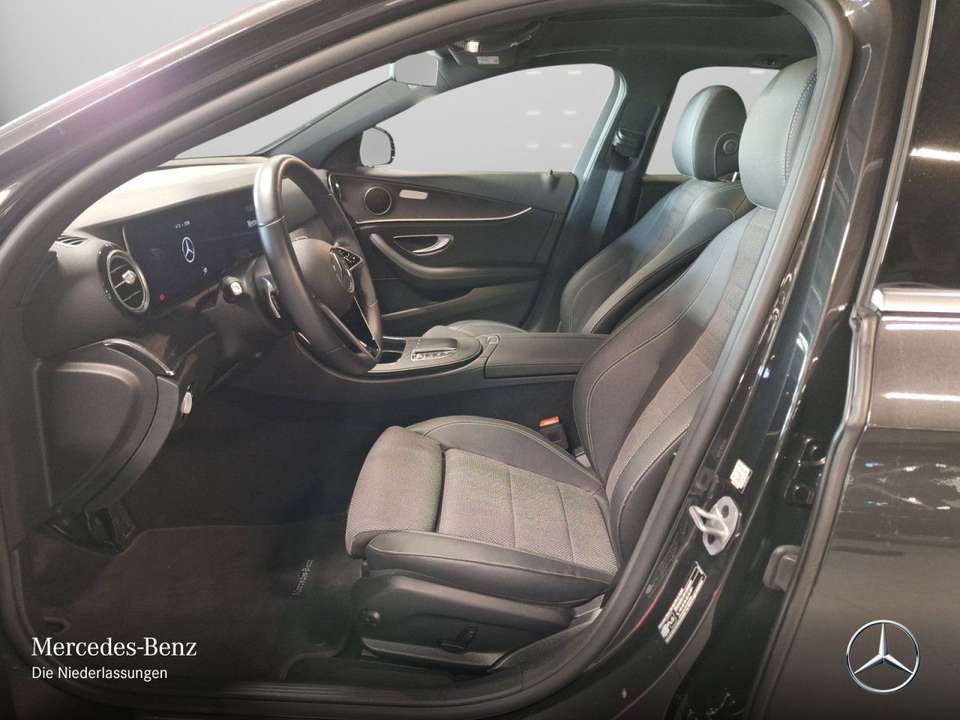 Mercedes-Benz E 200 - Imagem 11