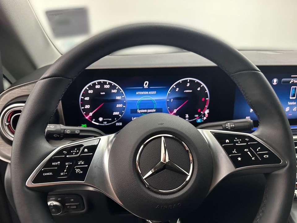 Mercedes-Benz V 300 - Imagem 9