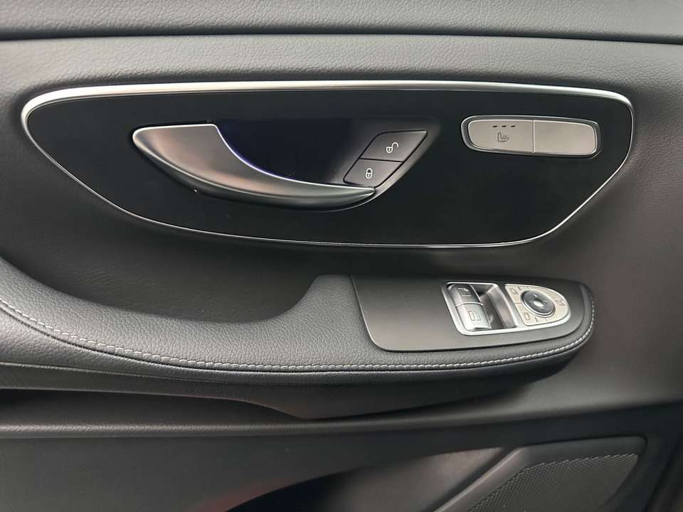 Mercedes-Benz V 300 - Imagem 15
