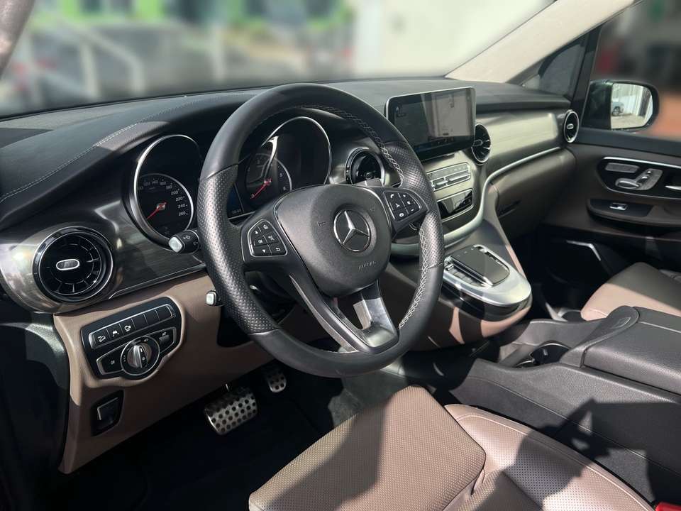 Mercedes-Benz V 300 - Imagem 11