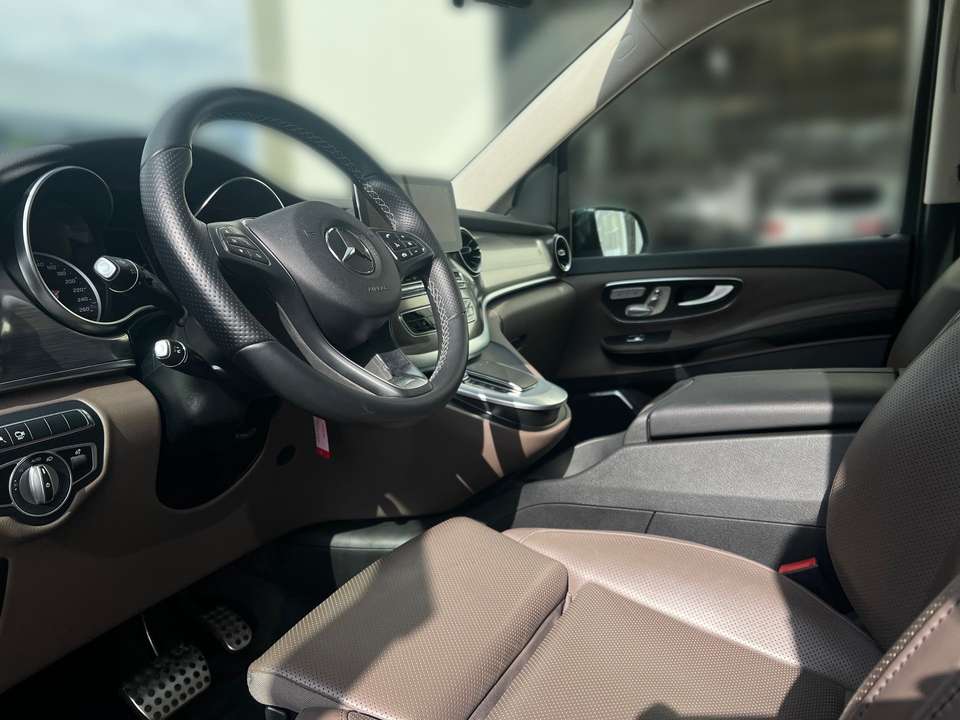 Mercedes-Benz V 300 - Imagem 14