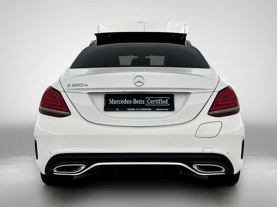 Mercedes-Benz C 300 - Imagem 7