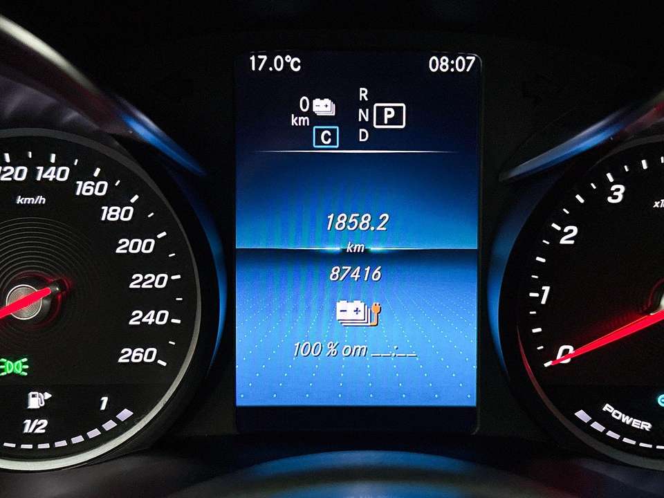 Mercedes-Benz C 300 - Imagem 11