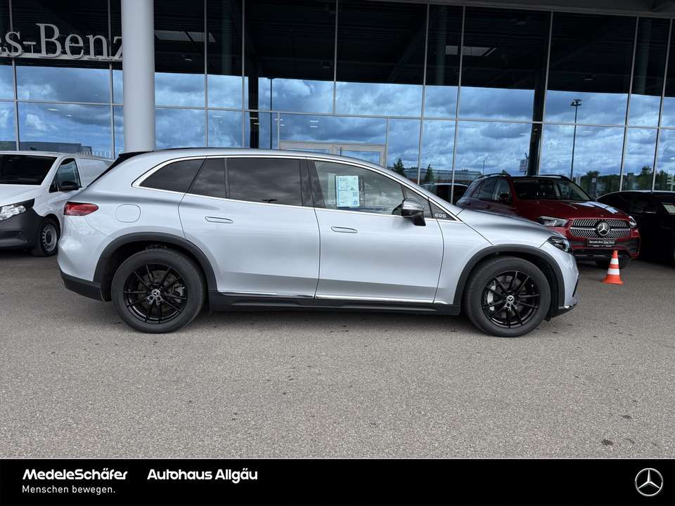 Mercedes-Benz EQS SUV - Imagem 6