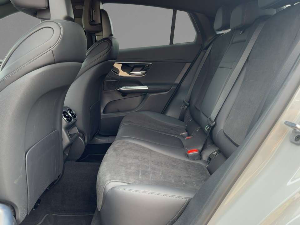 Mercedes-Benz GLC 200 - Imagem 9