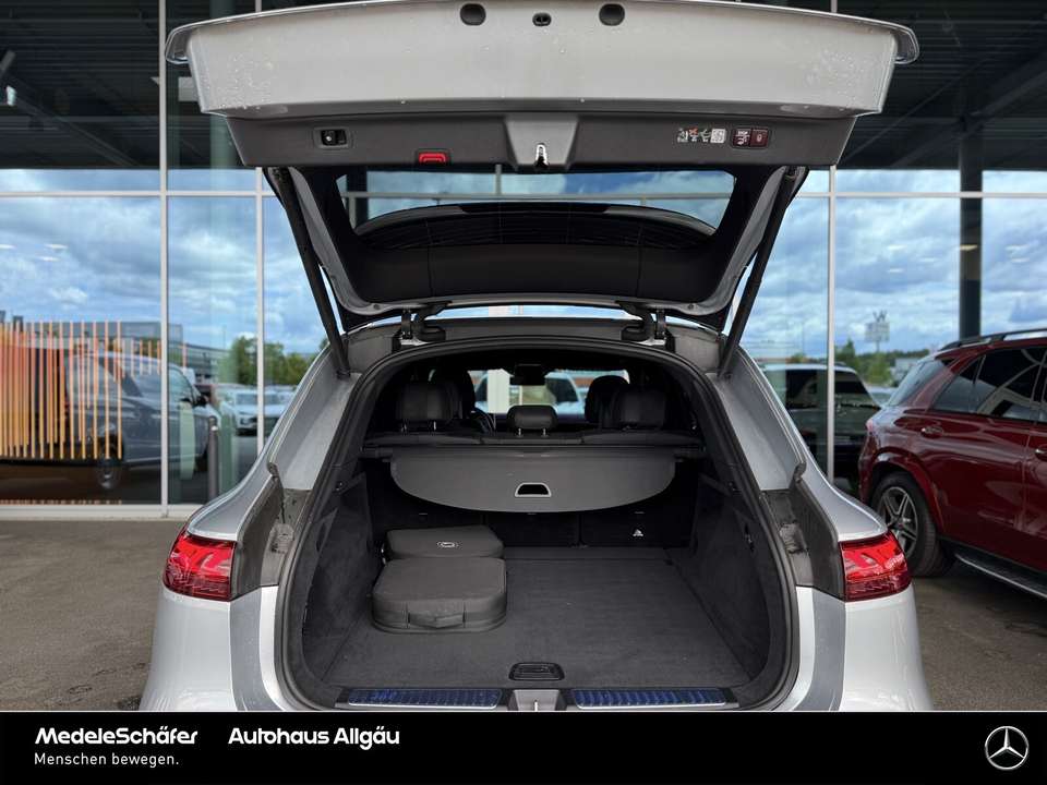 Mercedes-Benz EQS SUV - Imagem 8