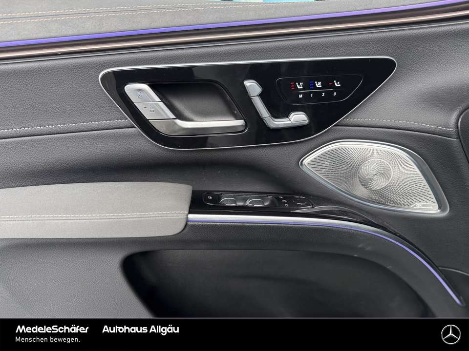 Mercedes-Benz EQS SUV - Imagem 13