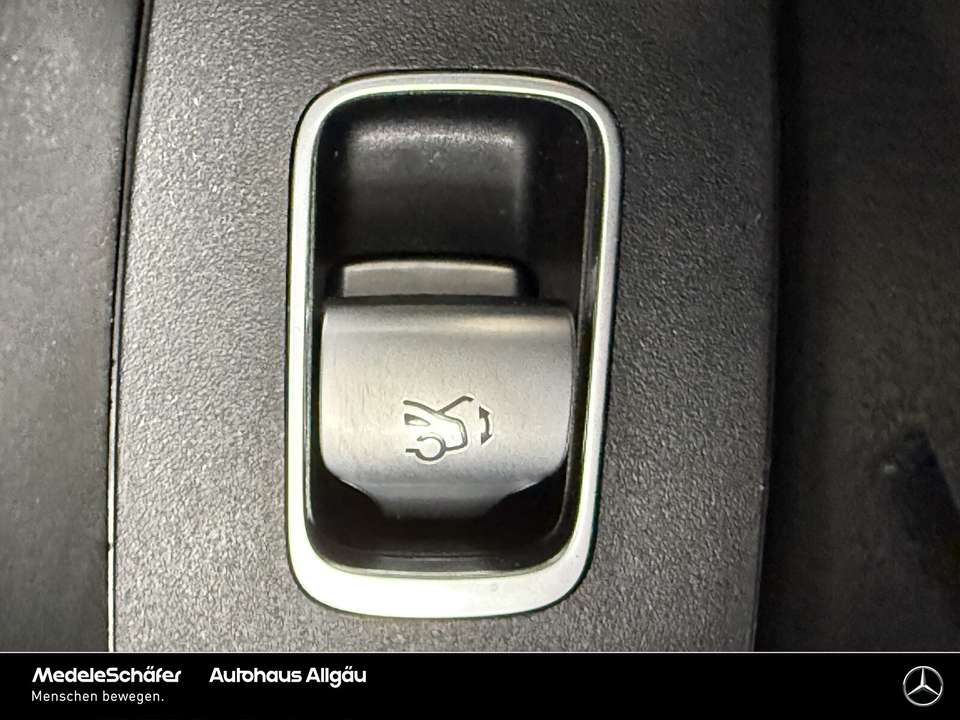 Mercedes-Benz EQS SUV - Imagem 15