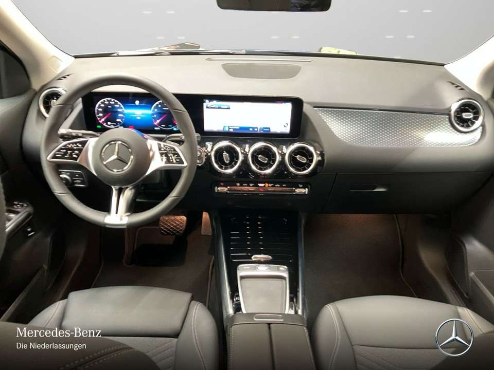 Mercedes-Benz GLA 200 - Imagem 13