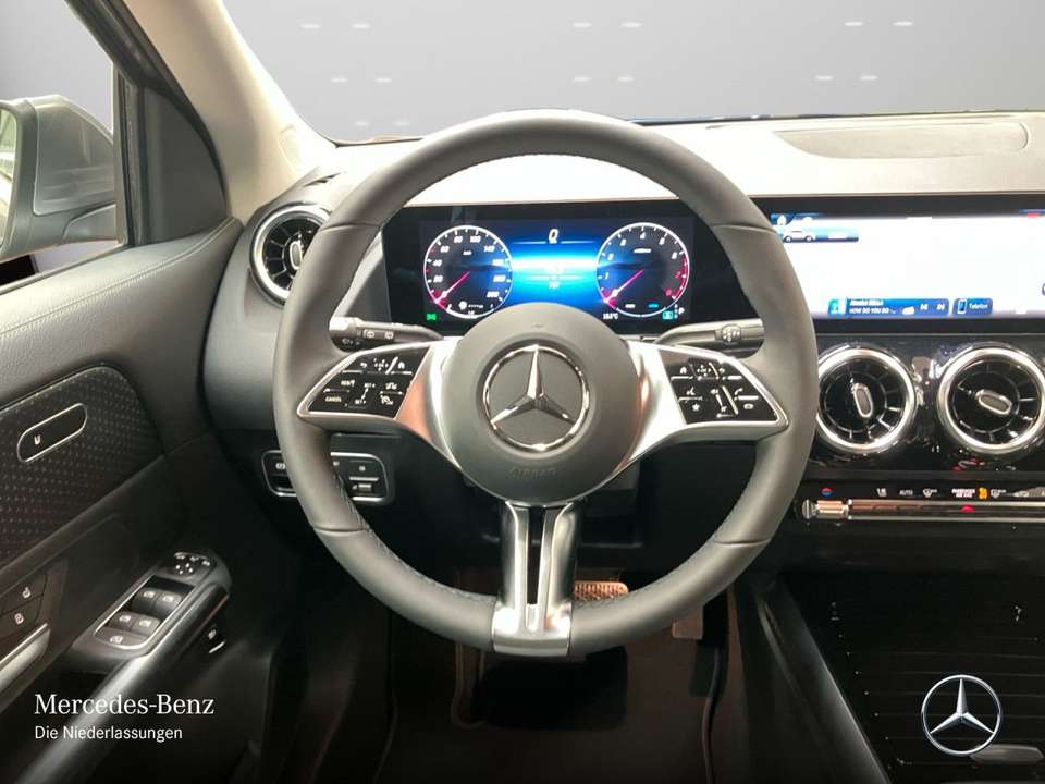 Mercedes-Benz GLA 200 - Imagem 14