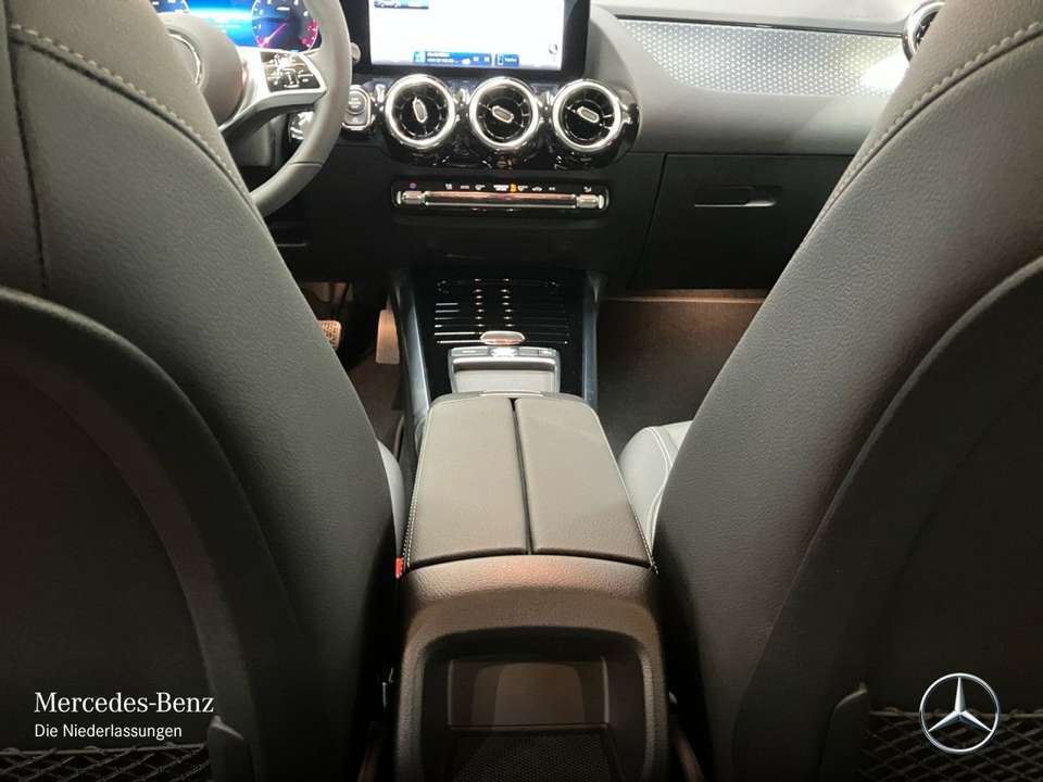 Mercedes-Benz GLA 200 - Imagem 15