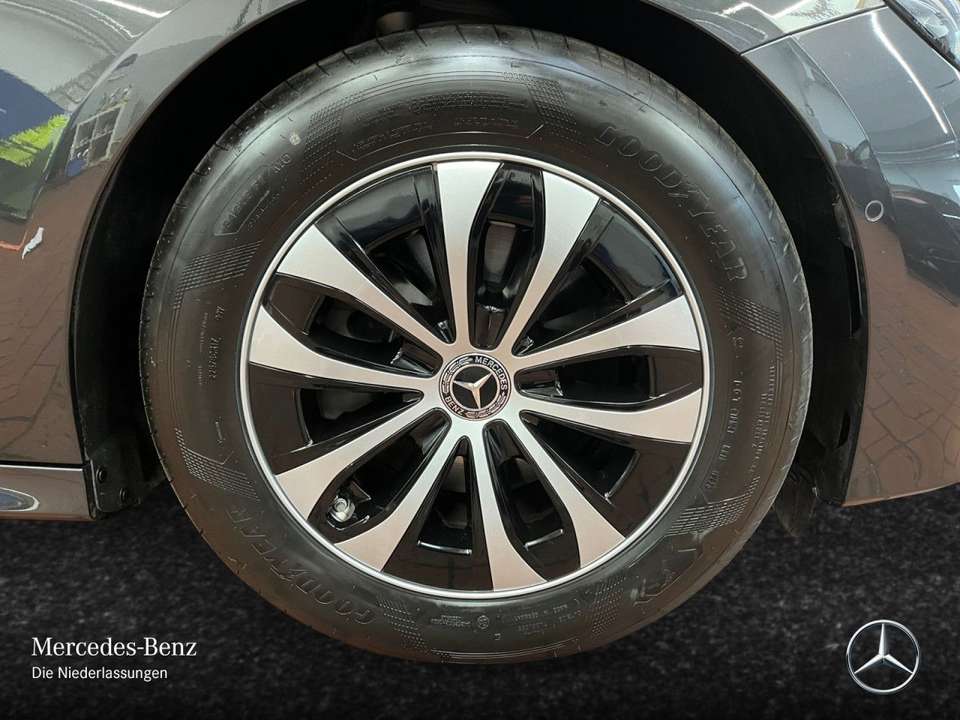 Mercedes-Benz E 220 - Imagem 6