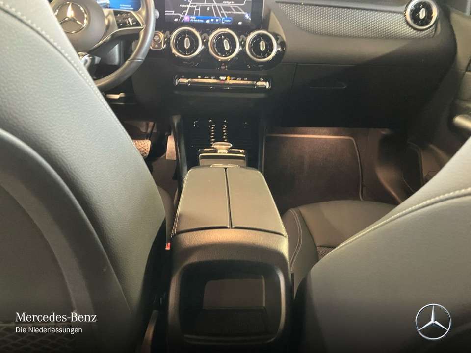Mercedes-Benz B 200 - Imagem 15