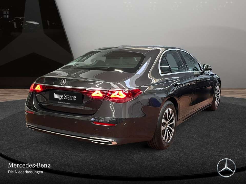 Mercedes-Benz E 220 - Imagem 8