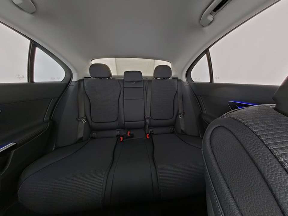 Mercedes-Benz C 180 - Imagem 7