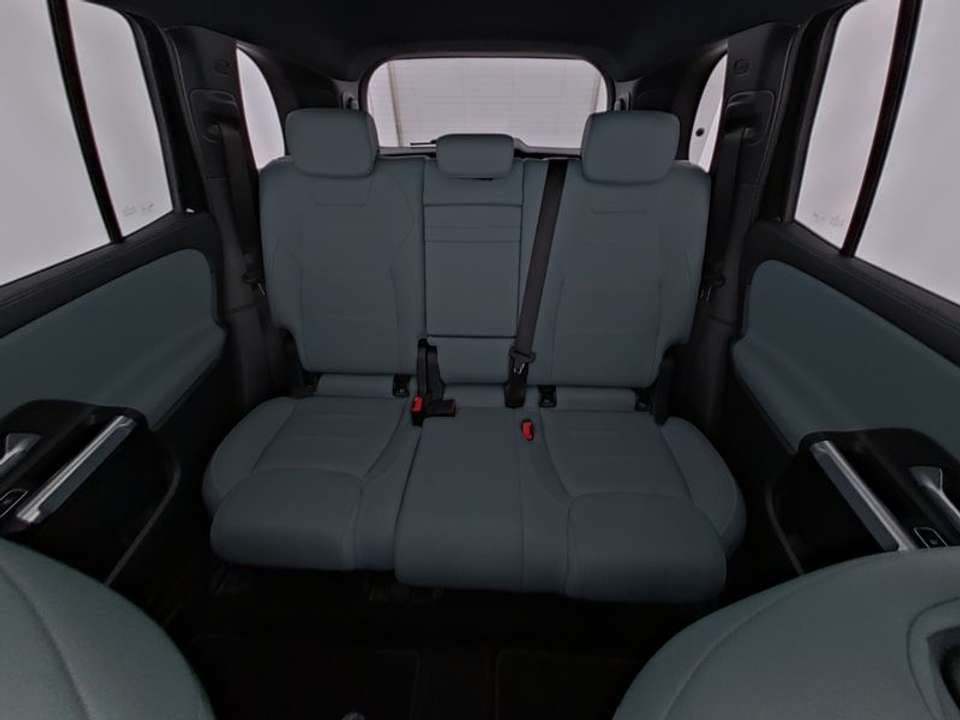 Mercedes-Benz EQB 300 - Imagem 7