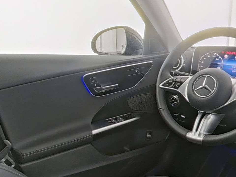 Mercedes-Benz C 180 - Imagem 8