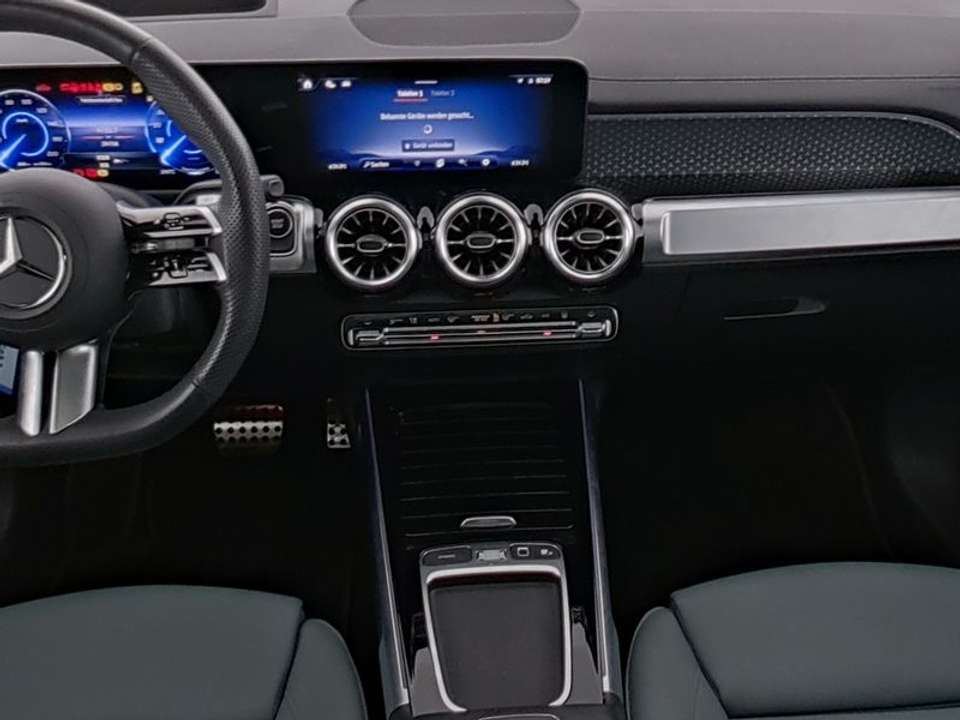 Mercedes-Benz EQB 300 - Imagem 9