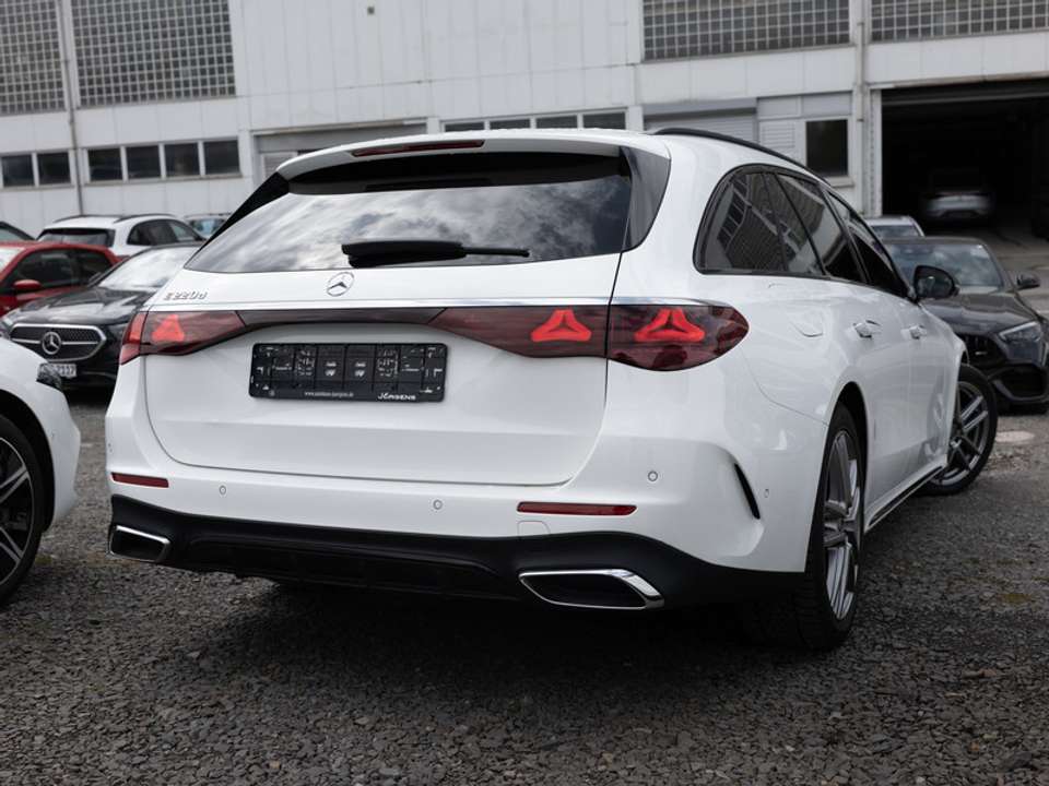 Mercedes-Benz E 220 - Imagem 4