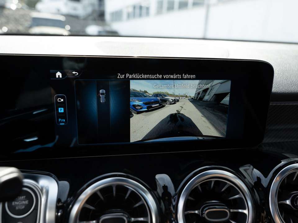 Mercedes-Benz GLB 200 - Imagem 12