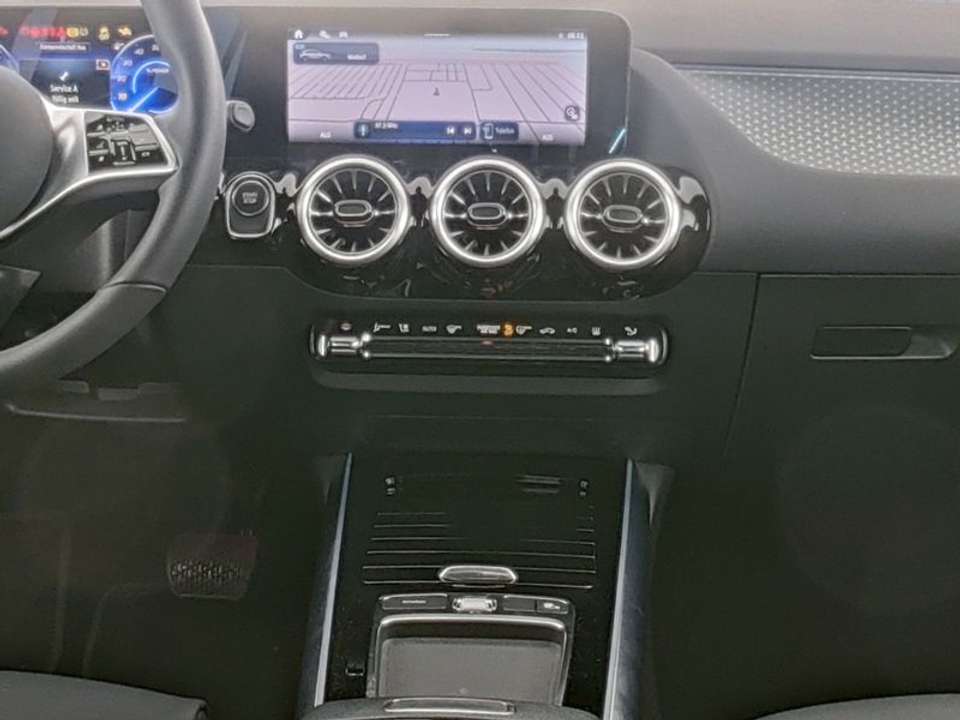 Mercedes-Benz EQA 250 - Imagem 5