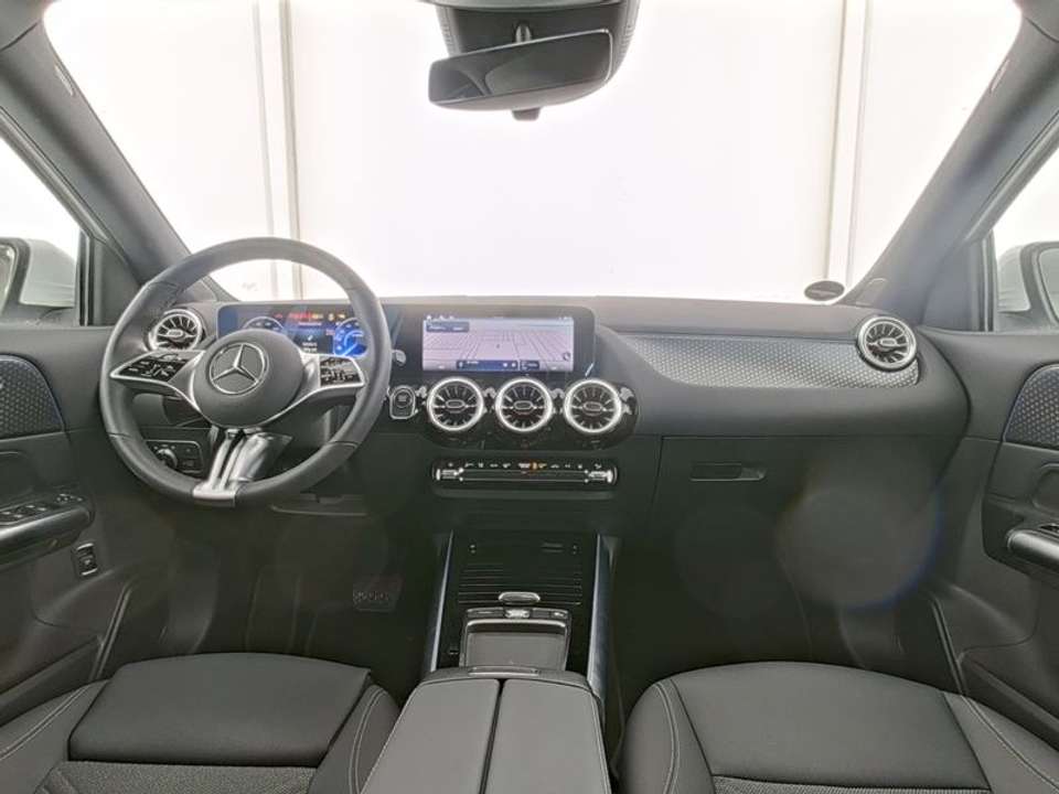 Mercedes-Benz EQA 250 - Imagem 7