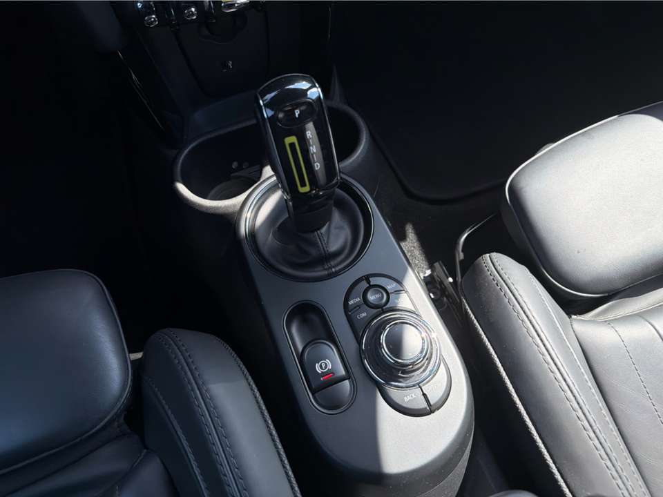 MINI Cooper SE - Imagem 13