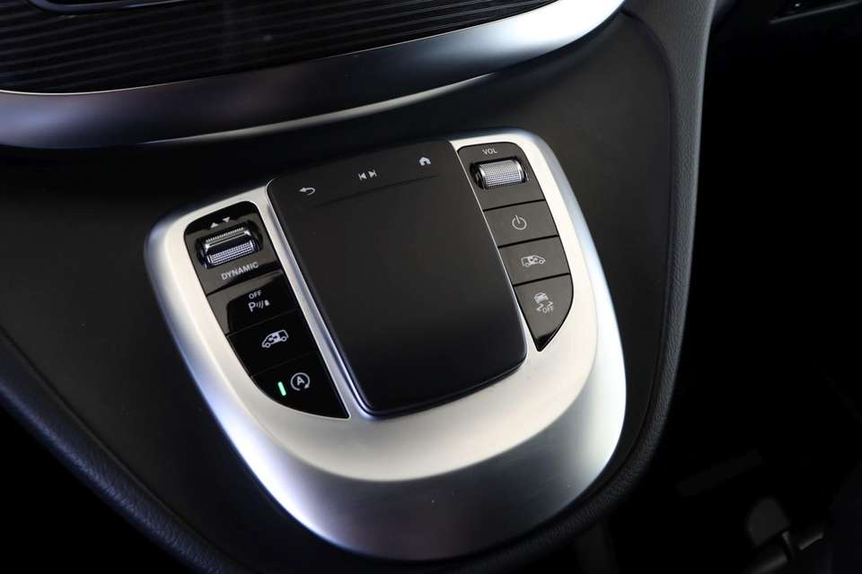 Mercedes-Benz V 250 - Imagem 13