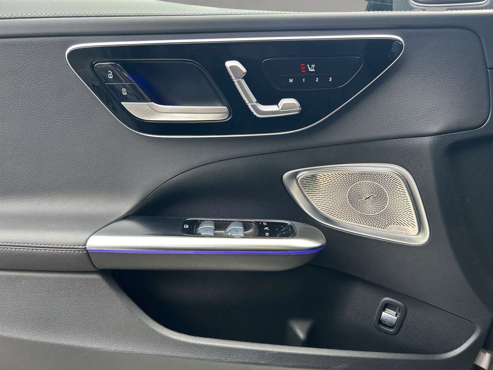 Mercedes-Benz C 300 - Imagem 13