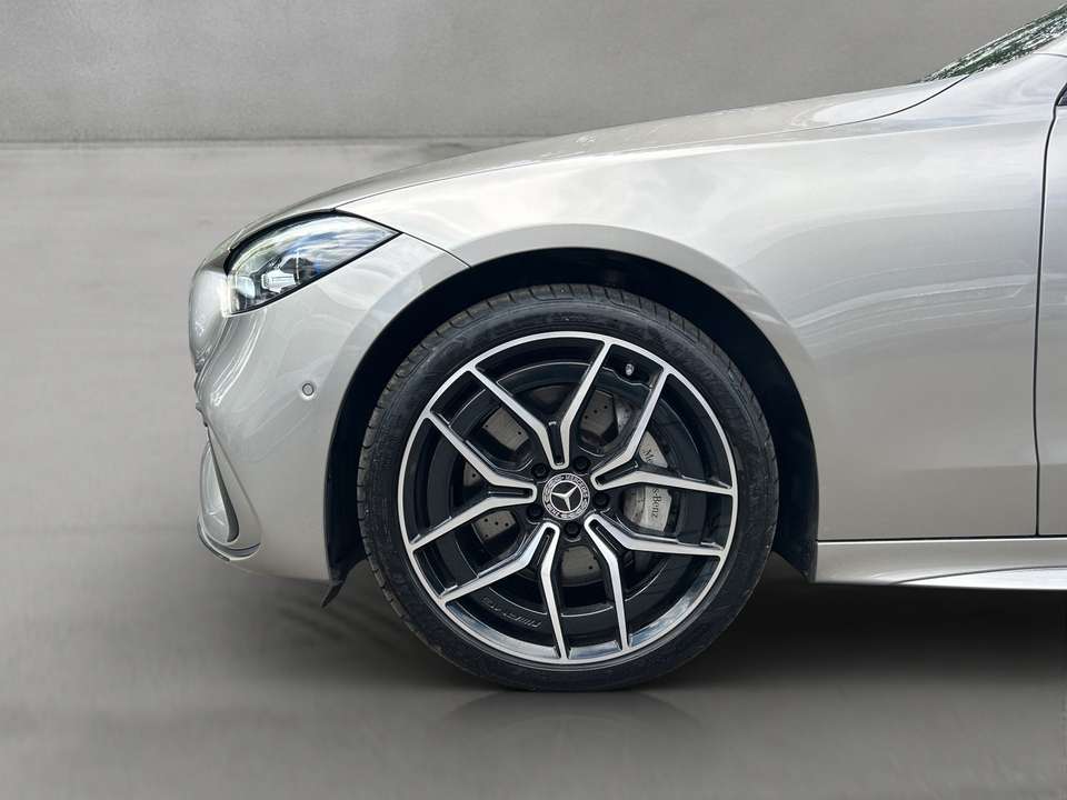 Mercedes-Benz C 300 - Imagem 15