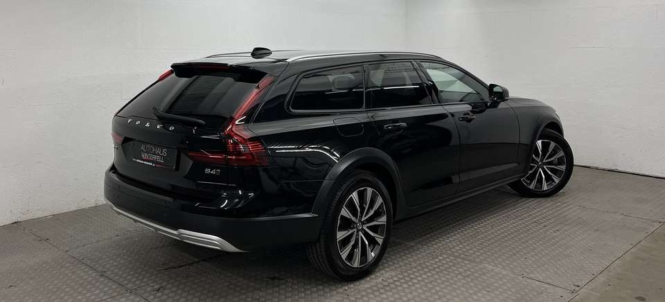 Volvo V90 Cross Country - Imagem 4
