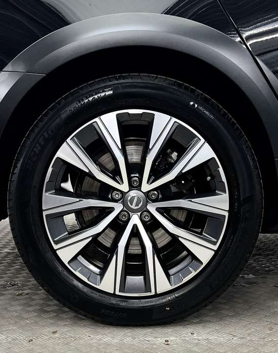 Volvo V90 Cross Country - Imagem 10
