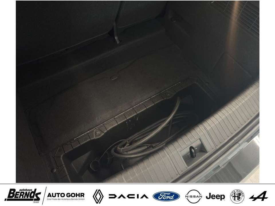 Renault Megane E-Tech - Imagem 7