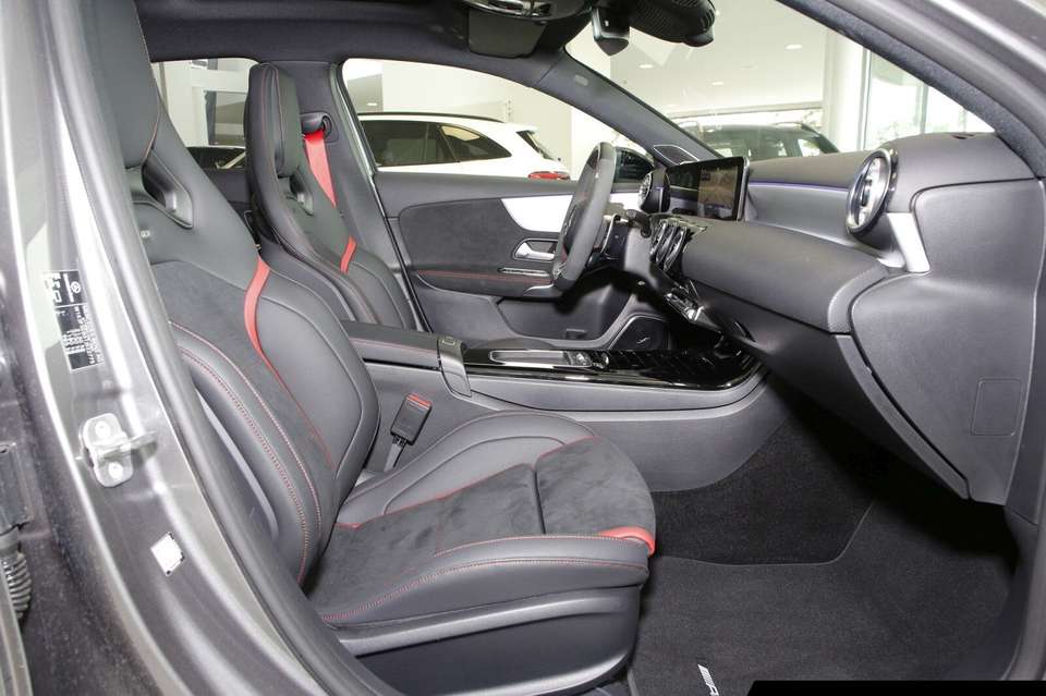 Mercedes-Benz A 45 AMG - Imagem 6