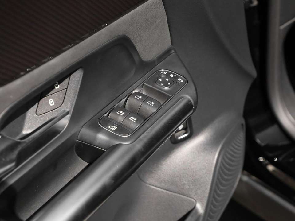 Mercedes-Benz GLA 200 - Imagem 13