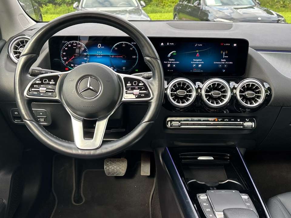 Mercedes-Benz EQA 250 - Imagem 9