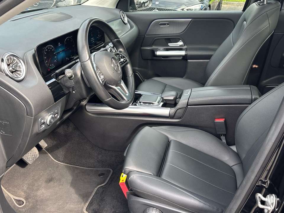Mercedes-Benz EQA 250 - Imagem 13