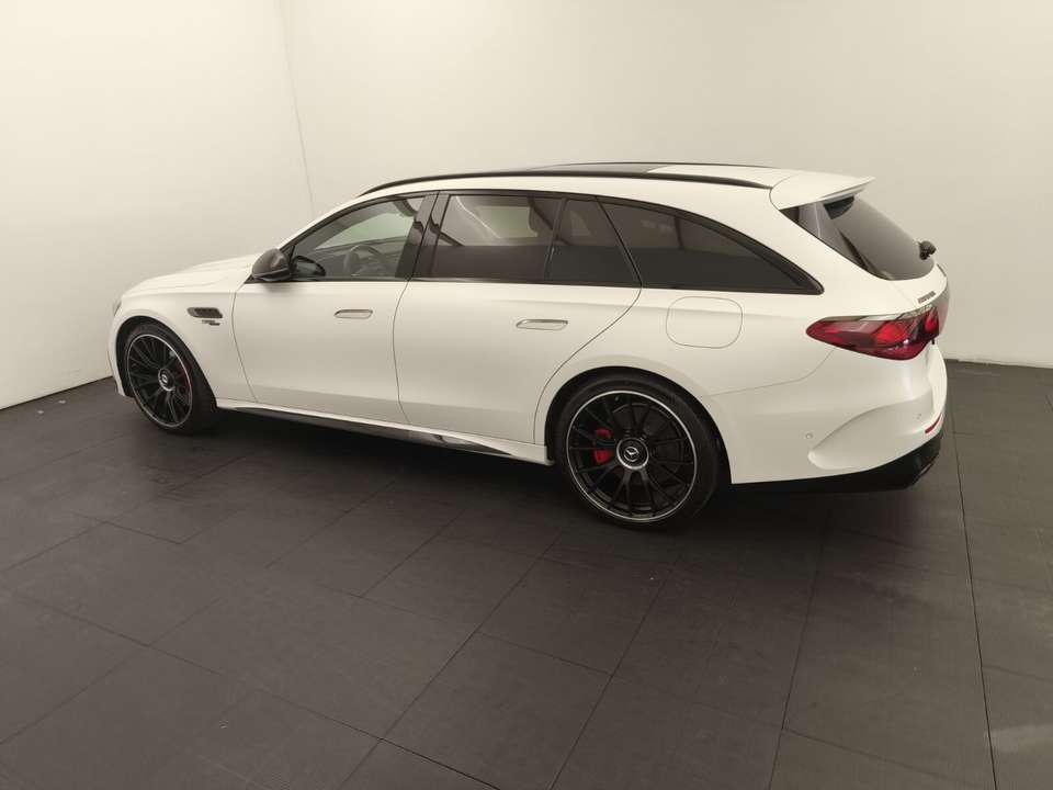 Mercedes-Benz E 53 AMG - Imagem 9